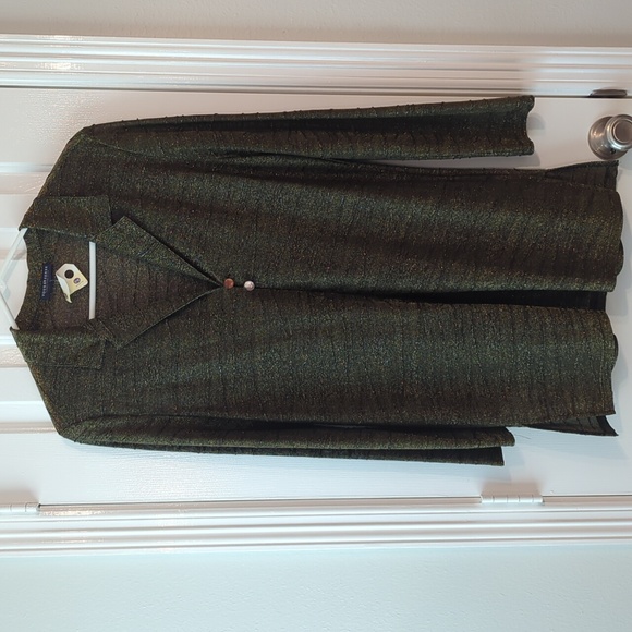 Your 6th Sense Metallic Top - Picture 10 of 12